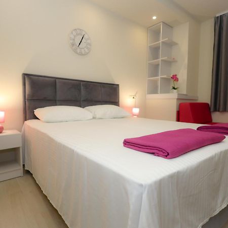 Apartments Milanovic Херцег Нови Екстериор снимка