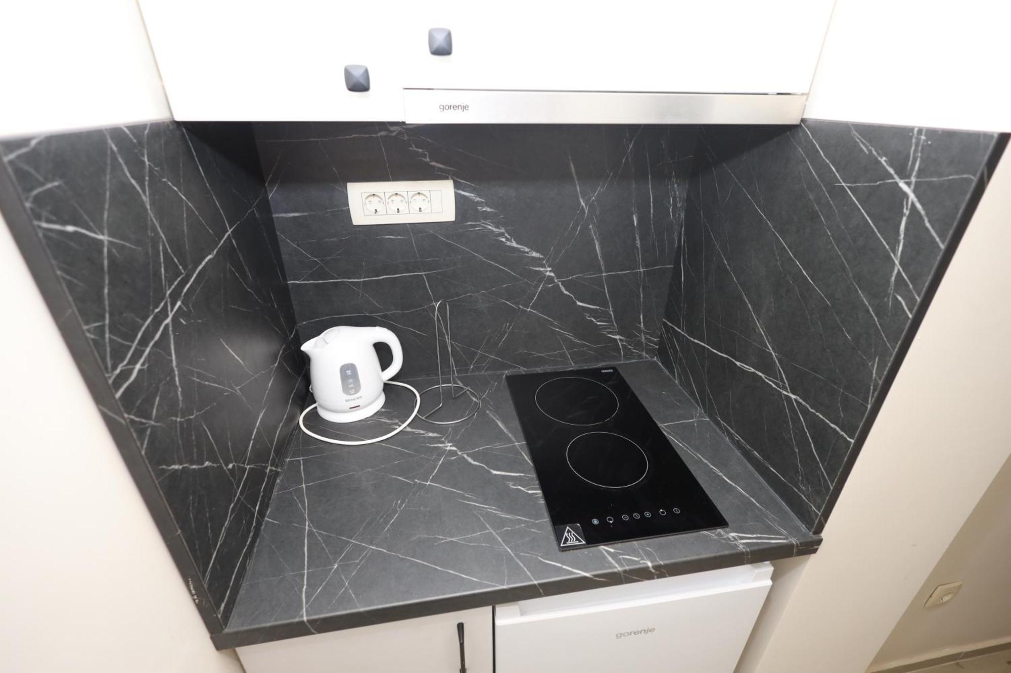 Apartments Milanovic Херцег Нови Екстериор снимка