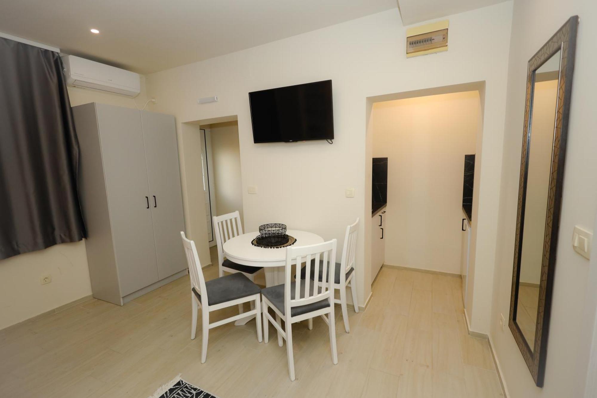 Apartments Milanovic Херцег Нови Стая снимка