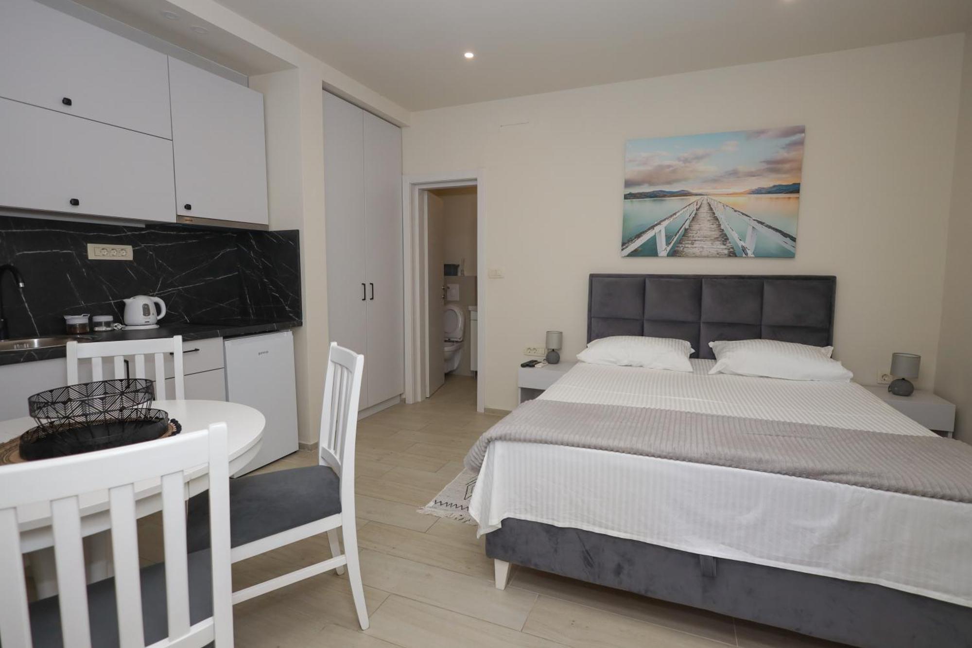 Apartments Milanovic Херцег Нови Стая снимка